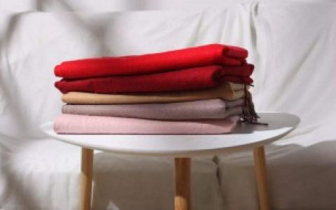 在桌子上可以熨烫吗,在桌子上是否可以熨烫