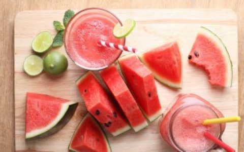 西瓜放冰箱到底有没有毒,西瓜放冰箱有毒吗