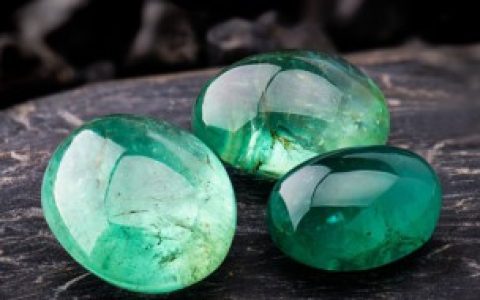 翡翠手镯什么种水最好， 翡翠手镯啥种水最好