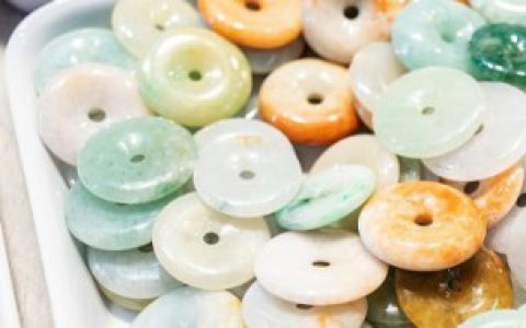 绿翡翠分辨方法， 绿翡翠怎么分辨