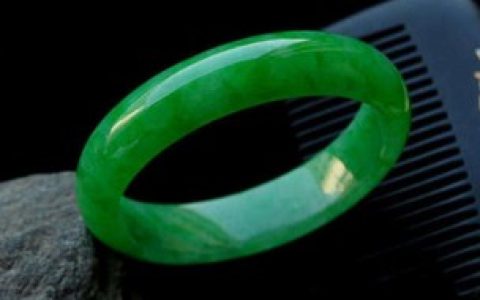 如何判断翡翠的好坏， 怎样判断翡翠的好坏