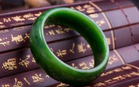 如何看玉镯的种水， 怎么看玉镯的种水