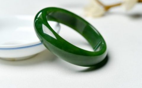 和田玉籽料的鉴别方法