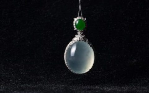 怎么， 怎么辨别翡翠是否上色翡翠， 辨别翡翠上色