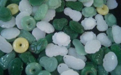 花生翡翠有哪些含义， 花生翡翠的寓意是什么意思