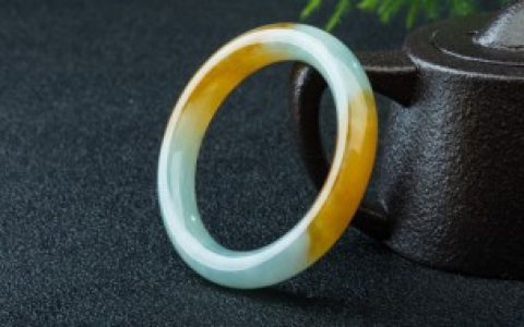 蓝田玉和翡翠应该怎么辨别， 蓝田玉和翡翠怎么辨别