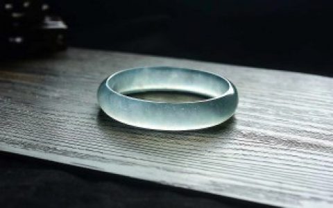 翡翠和水沫子有哪些不同， 翡翠和水沫子的区别