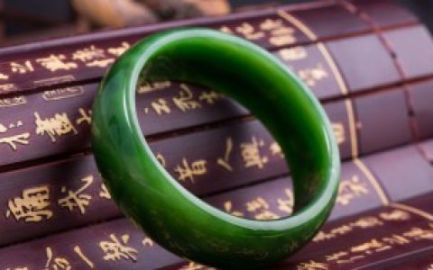 1万左右翡翠手镯介绍， 1万左右翡翠手镯怎么样