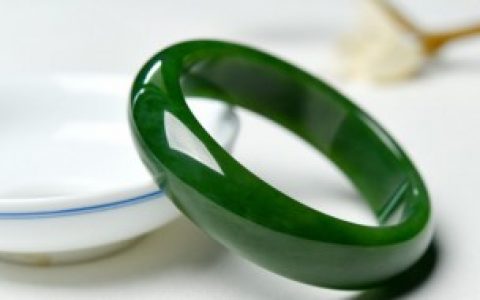 翡翠原石哪里收购， 翡翠原石回收