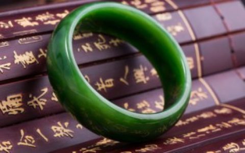 什么样的翡翠原石比较好， 好的翡翠原石