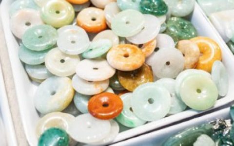 翡翠玉石市场价格， 翡翠的玉石市场价格情况一览