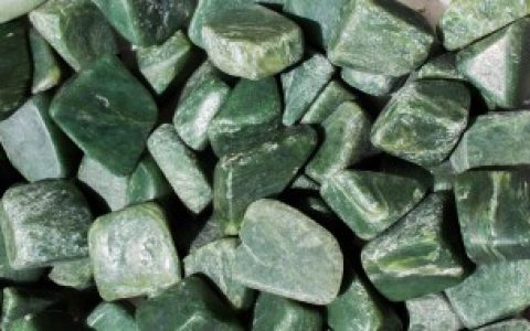 翡翠雕形是什么形状， 翡翠雕形的形状是什么