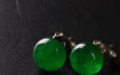 戴翡翠b货有哪些危害， 翡翠b货人带有什么坏处