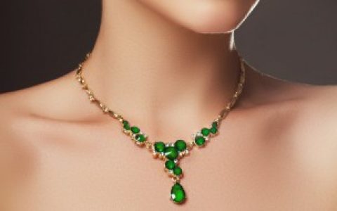 女戴翡翠有什么讲究， 女戴翡翠有啥讲究