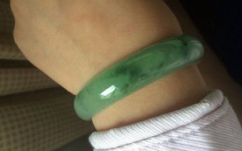 翡翠b货什么样， 翡翠b货介绍