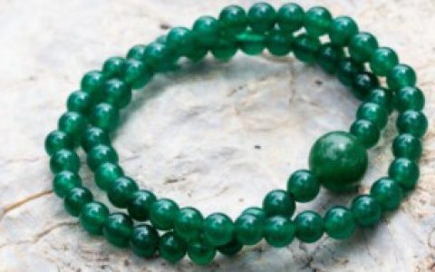 怎么戴翡翠手镯， 戴翡翠手镯的技巧